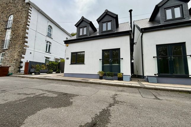 2-bed detached on Chapel Street, Deri, £196,000