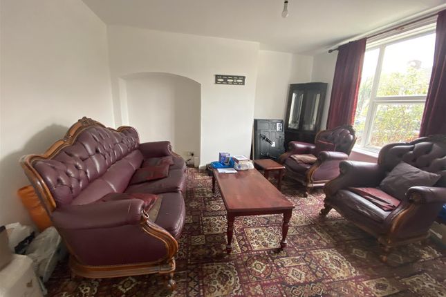 47, Verney Road, Dagenham photo 2