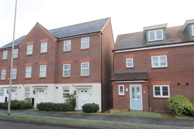 Thumbnail Terraced house to rent in Silverwoods Way, Kidderminster