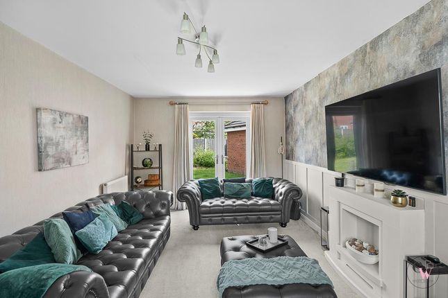 1, Holford Drive, Winsford photo 3