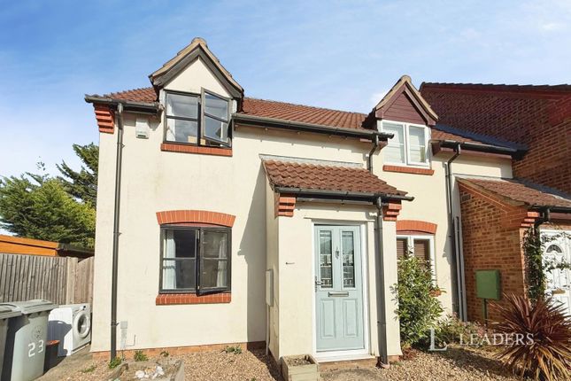 2-bed semi-detached on Blackthorn, Lincolnshire, £995/mo