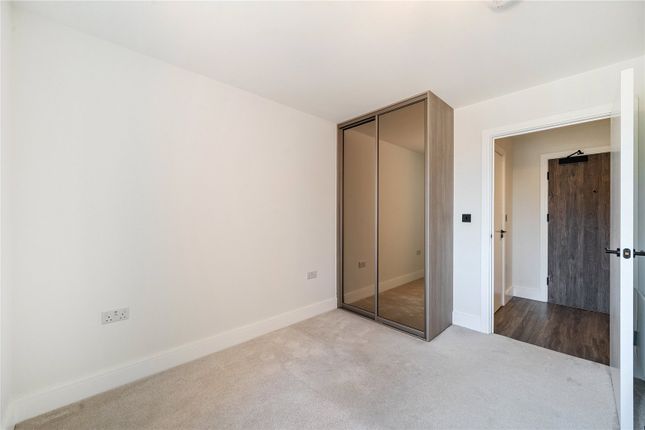 Flat 2,, Chapters, Gerrards Cross photo 4