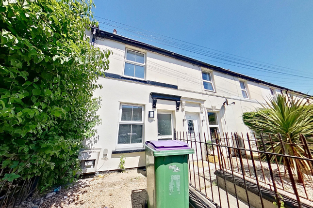 2-bed house on 154, Cheriton High Street, Folkestone, £190,000
