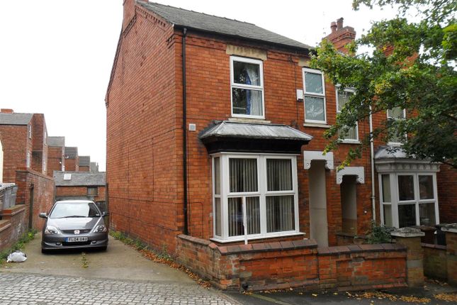 Thumbnail Semi-detached house to rent in Queens Crescent, Lincoln