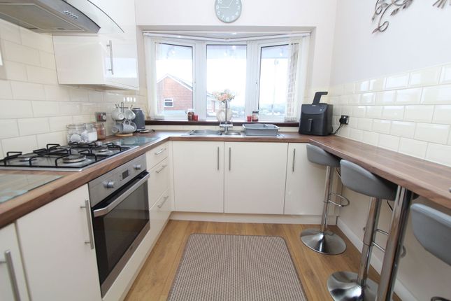 57, Walker Avenue, Brierley Hill photo 3
