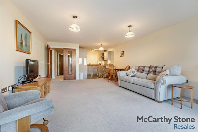 2 Pincombe Court, Buckingham Close, Exmouth photo 2