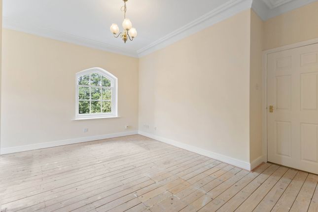 119, Northgate Lodge, Pontefract photo 4