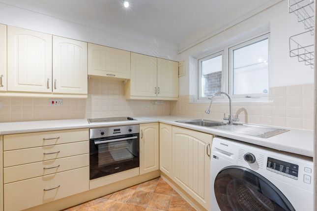 41 Cairns Court, Norwich photo 4
