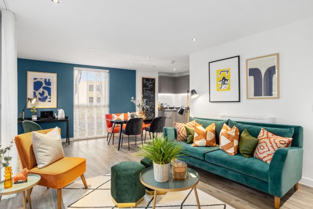 Flat for sale in Track Street, London