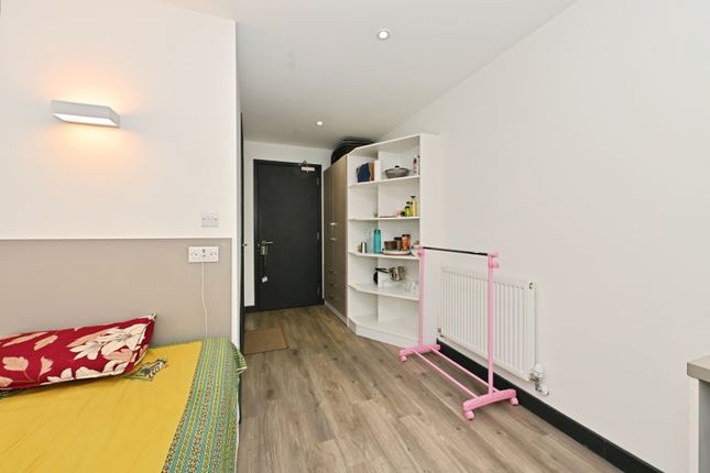 Unit G18 Spring Place Student Halls, 4, Dumfries Street, Bedfordshire photo 3