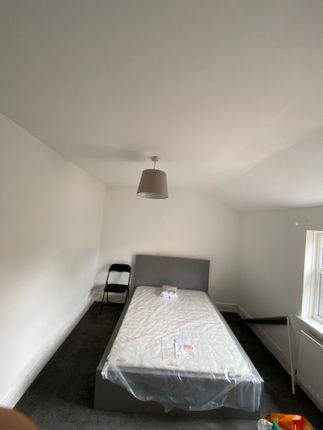 Mews house to rent in Gilesgate, Durham