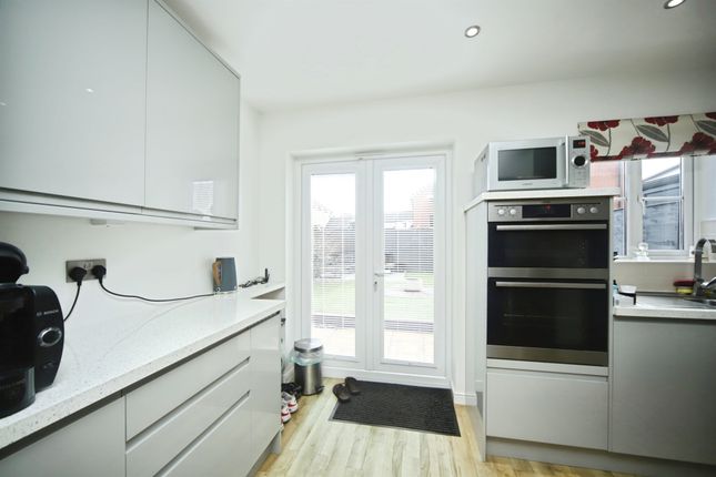 27, Tundra Walk, BRIDGWATER photo 2