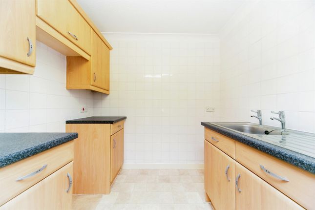 15, Liege House, Manorside Close, Upton On The Wirral photo 5