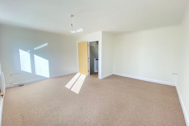 20, Lewis Mews, Kent photo 5