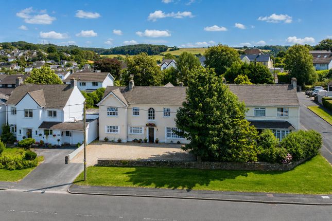 4-bed house on Ty Celyn, 51, Broadway, Cowbridge, £950,000