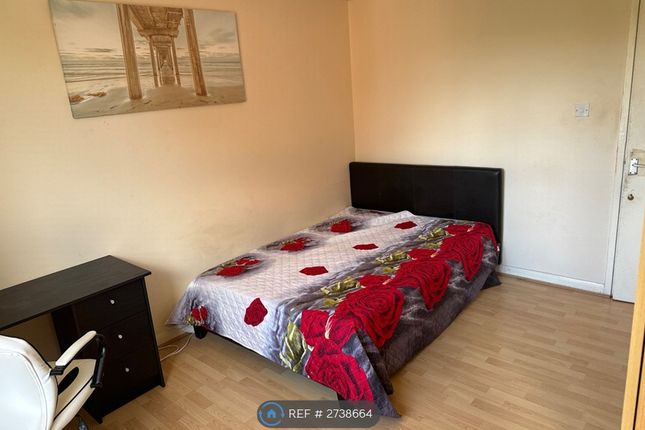Flat, Eynsford House East St, London photo 5
