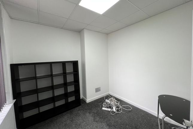 First Floor Flat, 97a, Johnston Street, Blackburn photo 4
