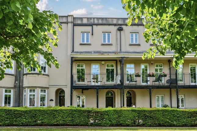 4-bed terraced on 3, The Boulevard, Greenhithe, £500,000
