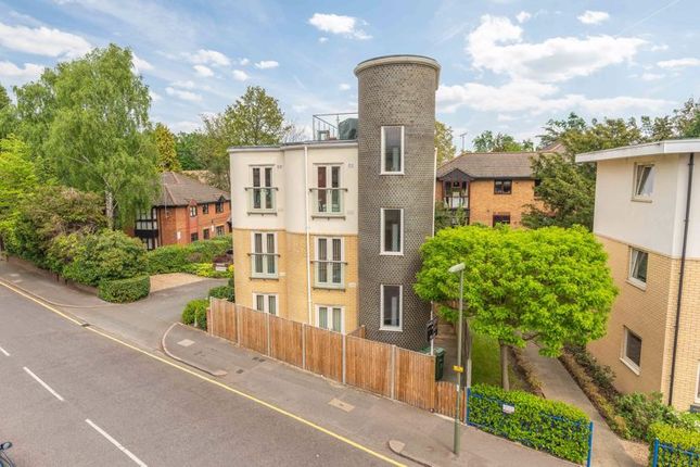 Thumbnail Flat to rent in Ashley Park Road, Walton-On-Thames