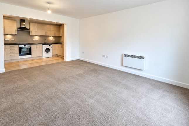 Lockhart Road, Watford photo 3