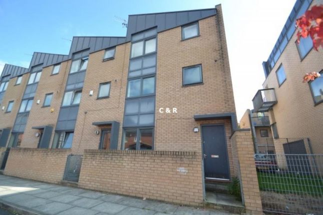 Thumbnail Town house to rent in Peregrine Street, Hulme, Manchester.