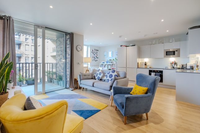2-bed flat on 307, Orton House, 81 Plough Lane, London, £575,000