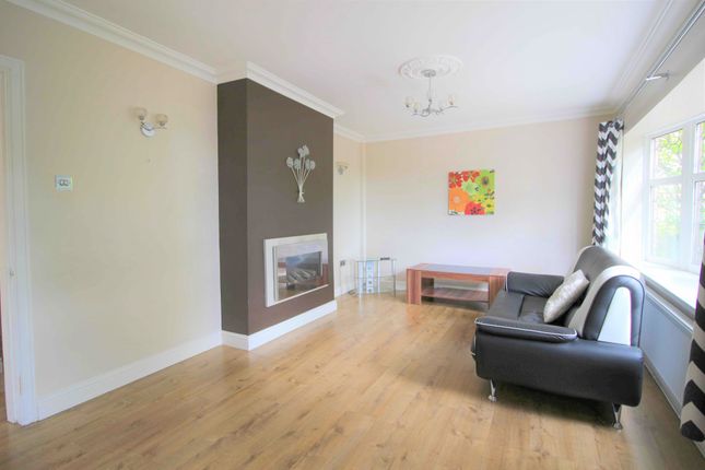 242, Sharoe Green Lane, Preston photo 3