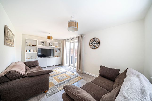 53 Harebell Road, Andover photo 3