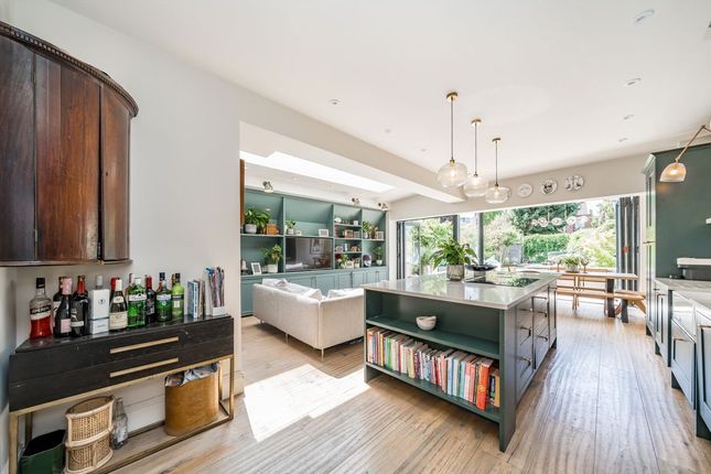 43, Sellons Avenue, London photo 4