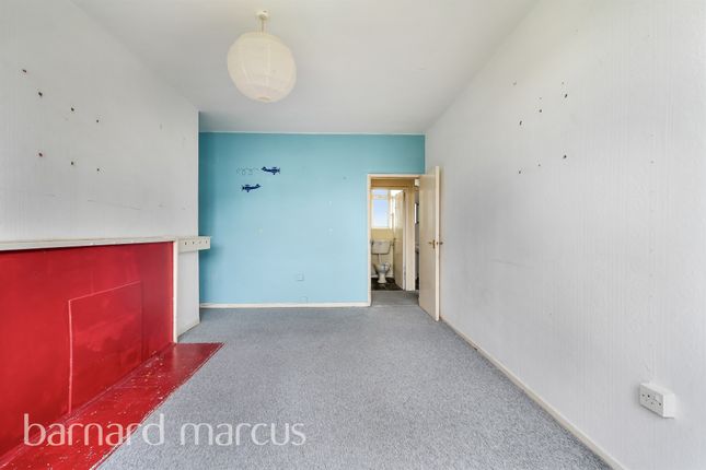 Flat for sale in Patmore Estate, London