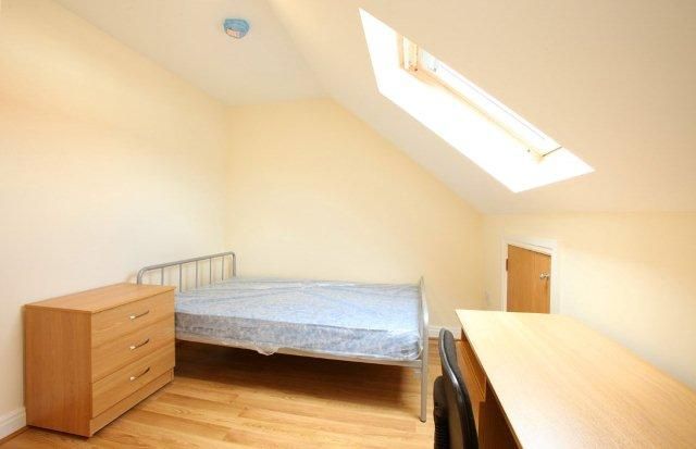2, Norman Street, Cardiff photo 4