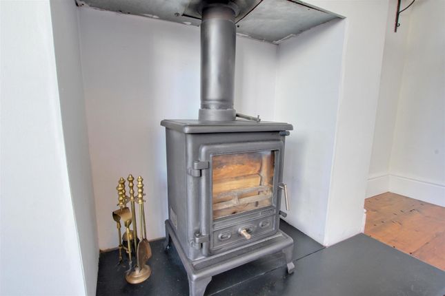 18, Norwood Grove, Beverley photo 2