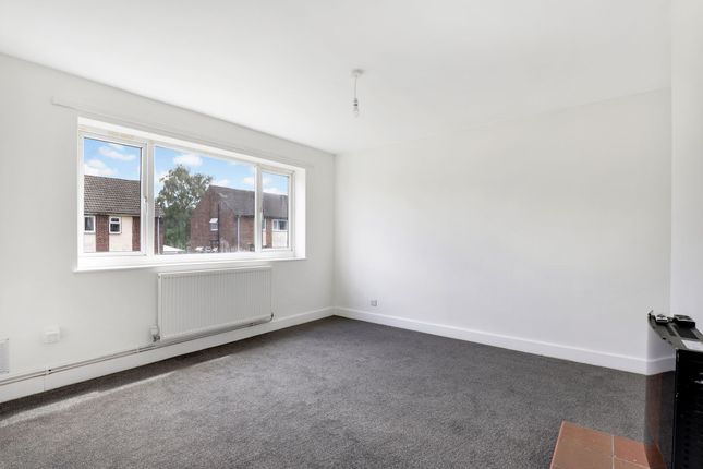 30 Cromwell Crescent, Nottingham photo 3