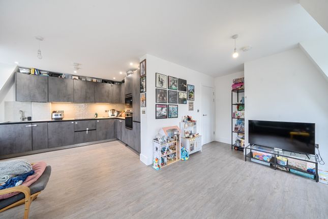Flat 4, 109, Wells Park Road, London photo 2