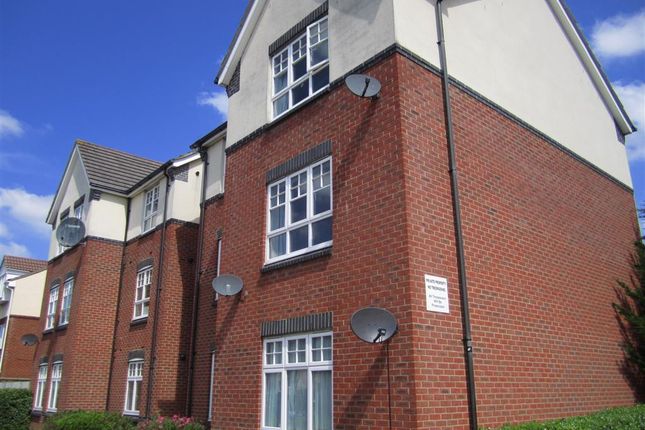 Thumbnail Flat to rent in Malmesbury Park Road, Bournemouth
