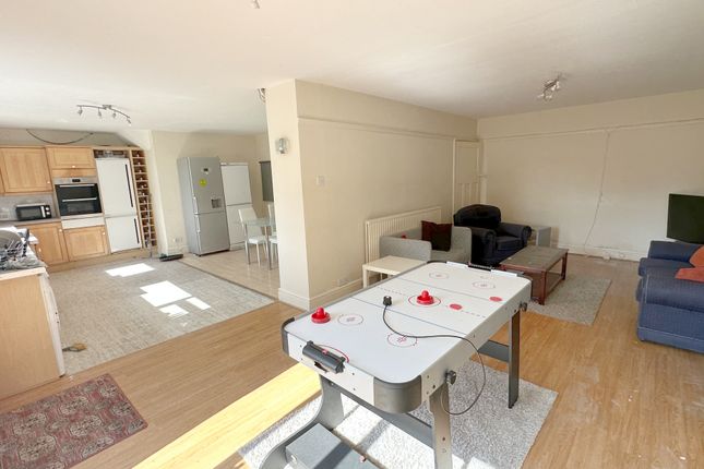 203, Wollaton Road, Wollaton photo 2