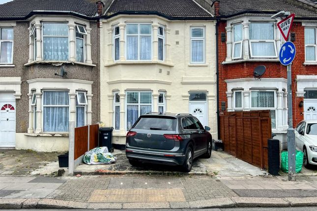 Thumbnail Property to rent in Green Lane, Ilford