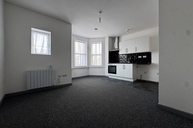 Flat 3, 98, Bitterne Road West, Southampton photo 4