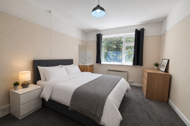Room 3, 1, Preston Grove, Somerset, . photo 4