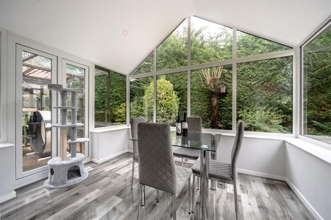 80, Lyon Road, Crowthorne photo 2