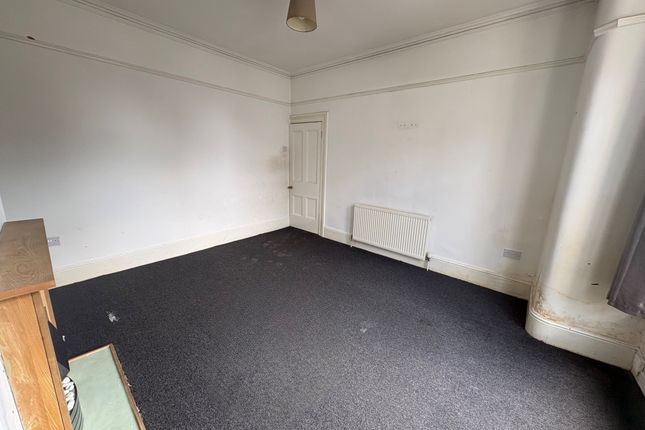 4, Caerwys Grove, BIRKENHEAD photo 4