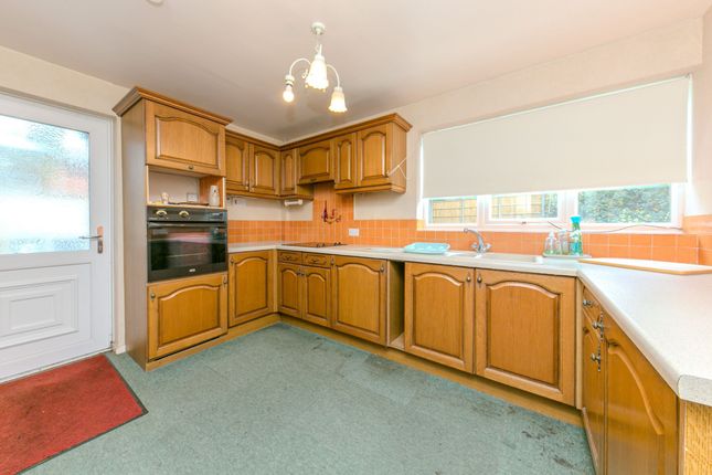 8 Langton Court, Stoke-On-Trent photo 4