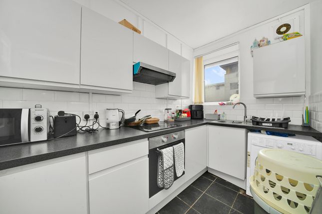 Flat 59, Godley V C House, Digby Street, London photo 2