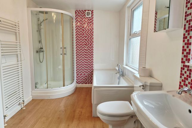 38, Summerland Road, Minehead photo 3