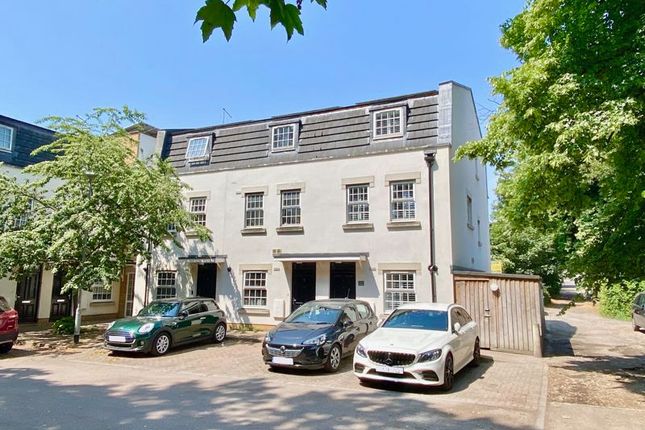 End terrace house for sale in Bexley High Street, Bexley
