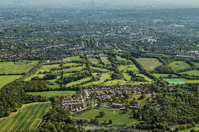 Trent Park - Berkeley Group , Daffodil Crescent, Barnet photo 3