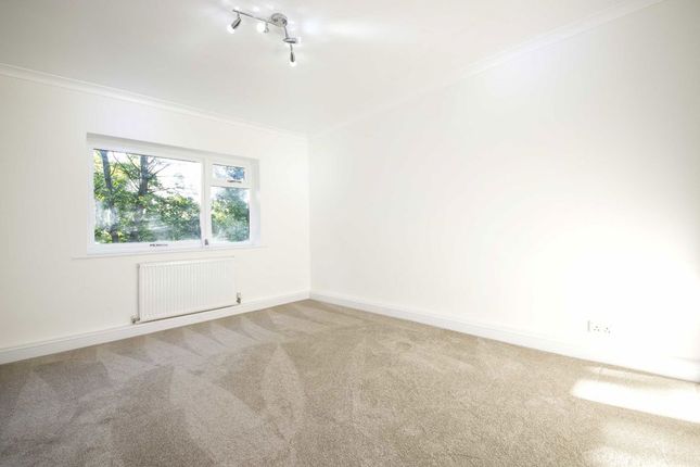 Flat 6, Green Hedges, Riverdale Gardens, East Twickenham photo 4