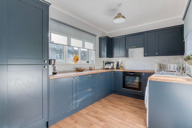 545 London Road South, Lowestoft photo 3