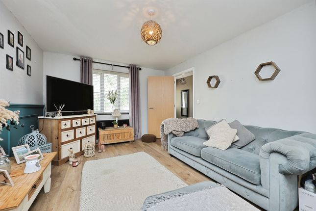 8, Metamec Drive, Dereham photo 4