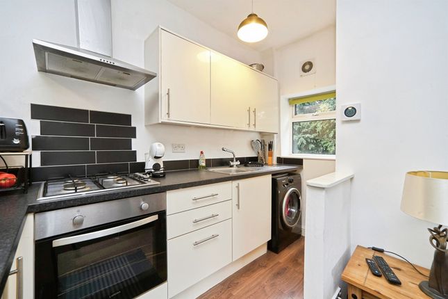 5, Woodnook Terrace, PUDSEY photo 4